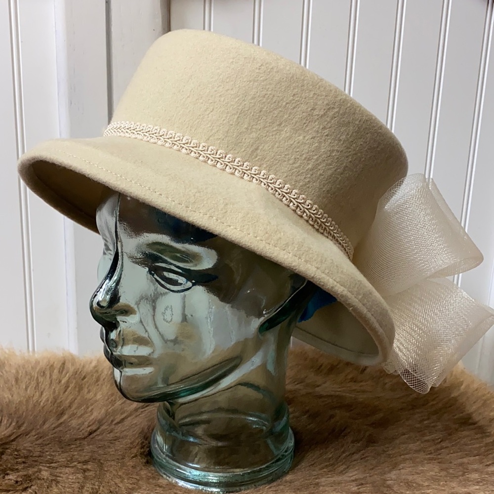 Art Deco Wool Hat - Picture 8 of 12